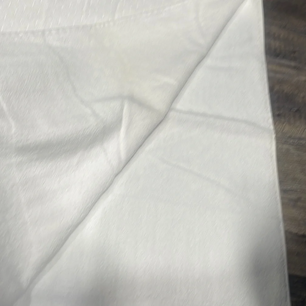 DKNY- Bath towel